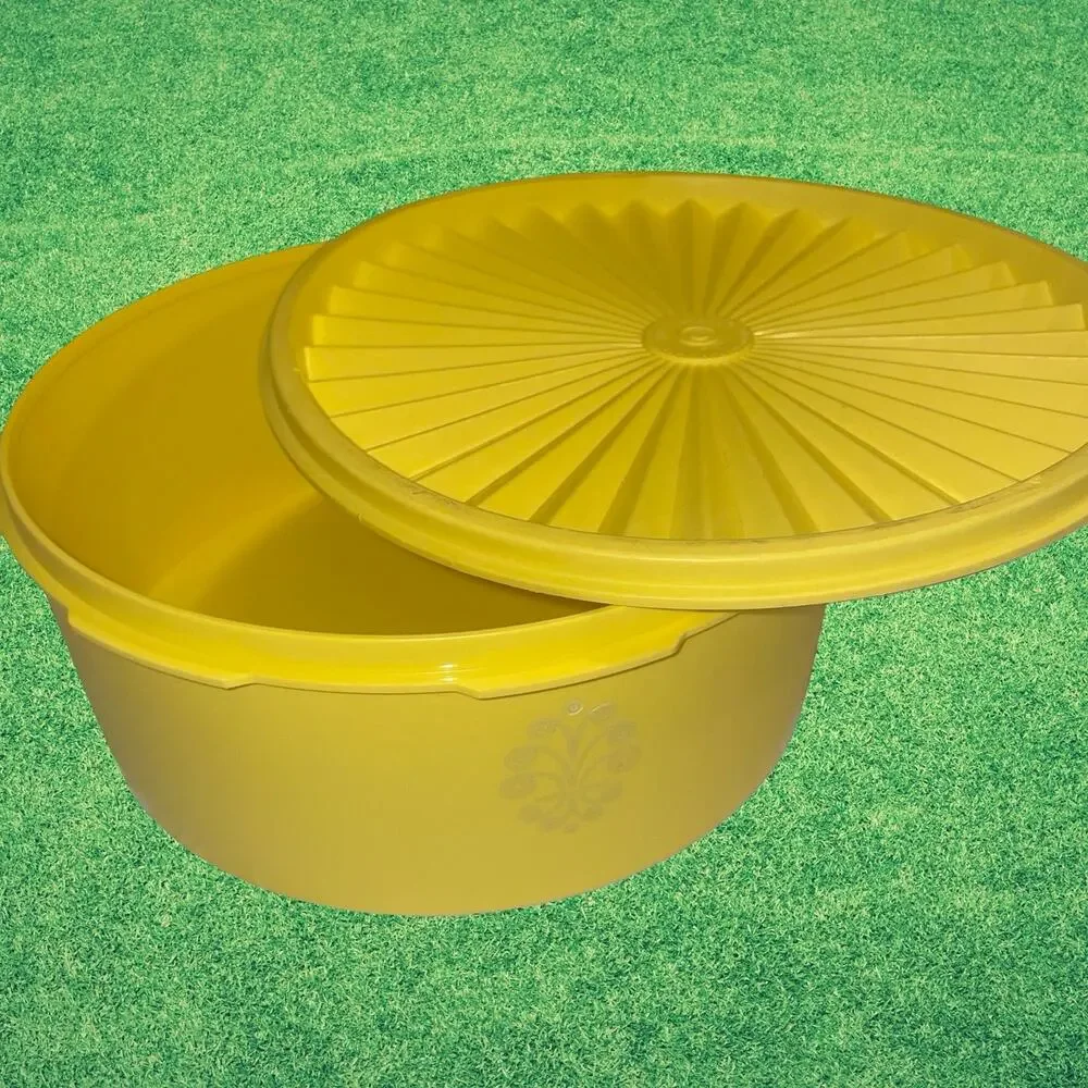 Tupperware 1204 1205 Yellow Servalier Bowl Set Starburst Lid Canister Vintage
